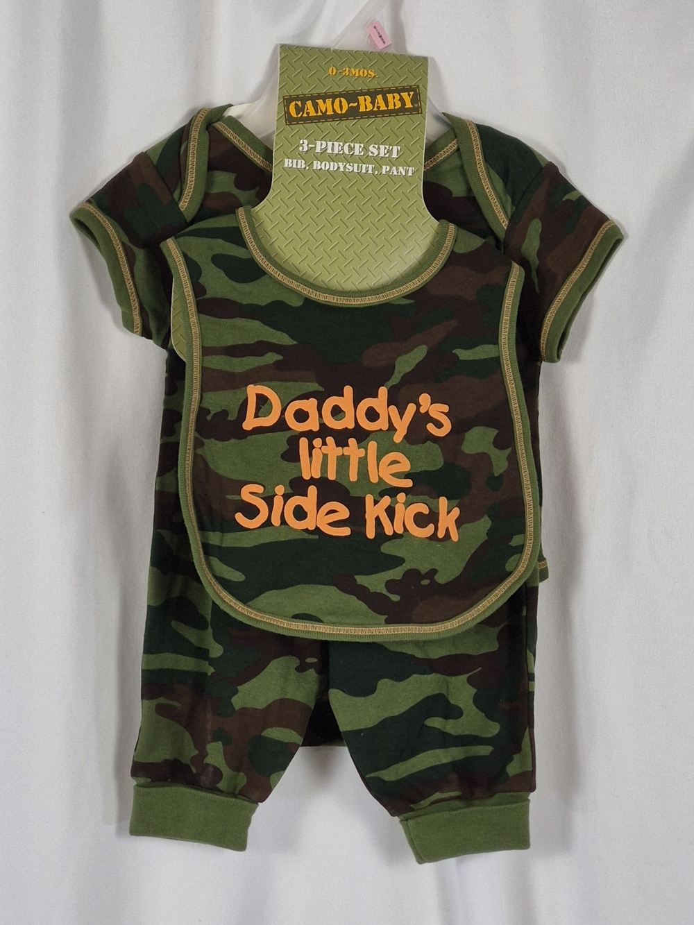 Camo-Baby 0-3 Months 'Daddy's Little Side Kick' 3-Piece Set Bib, Bodysuit, Pant